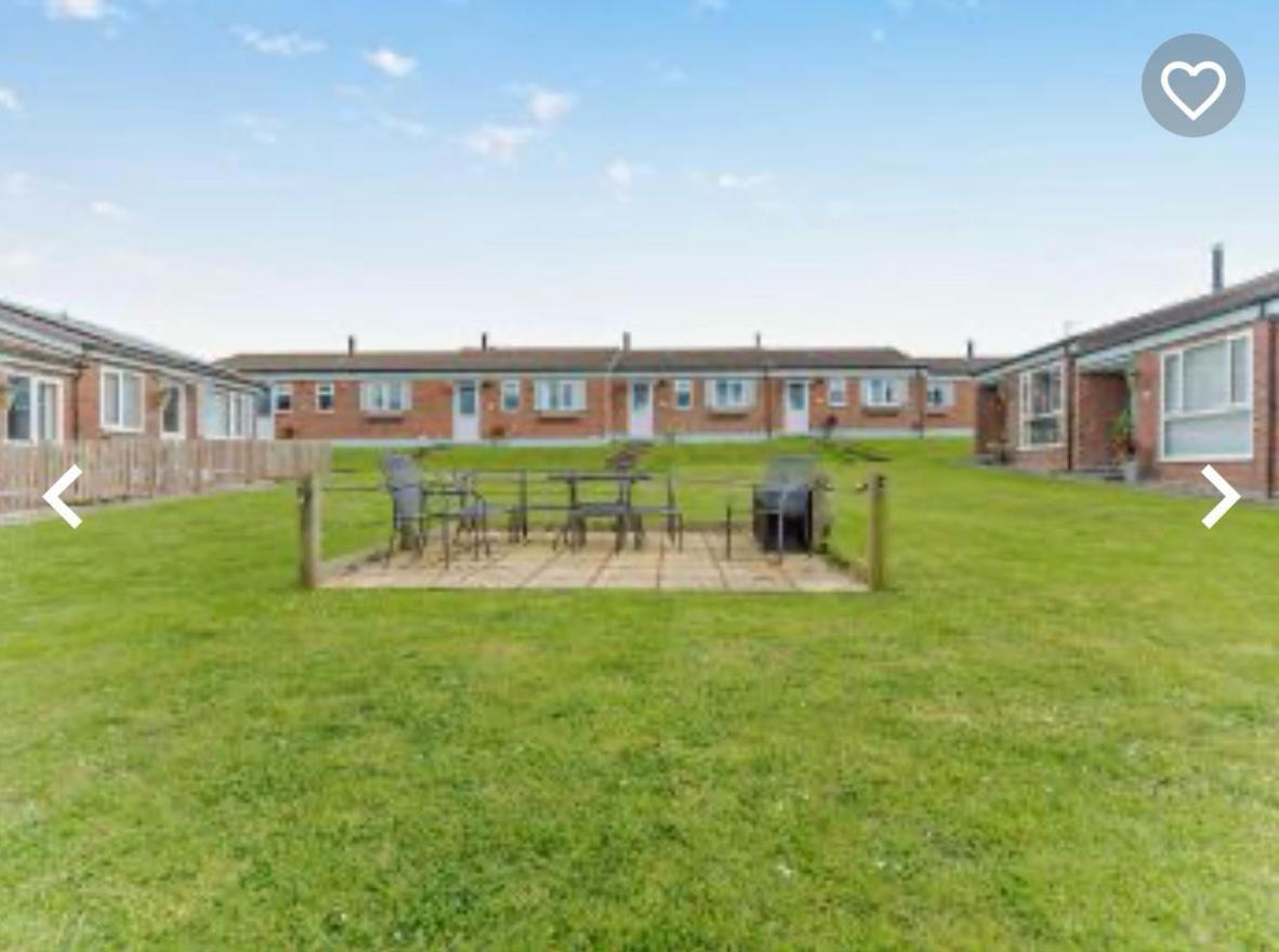 Dog Friendly Beachside Cottage No11 Kessingland With Private Parking Exterior photo